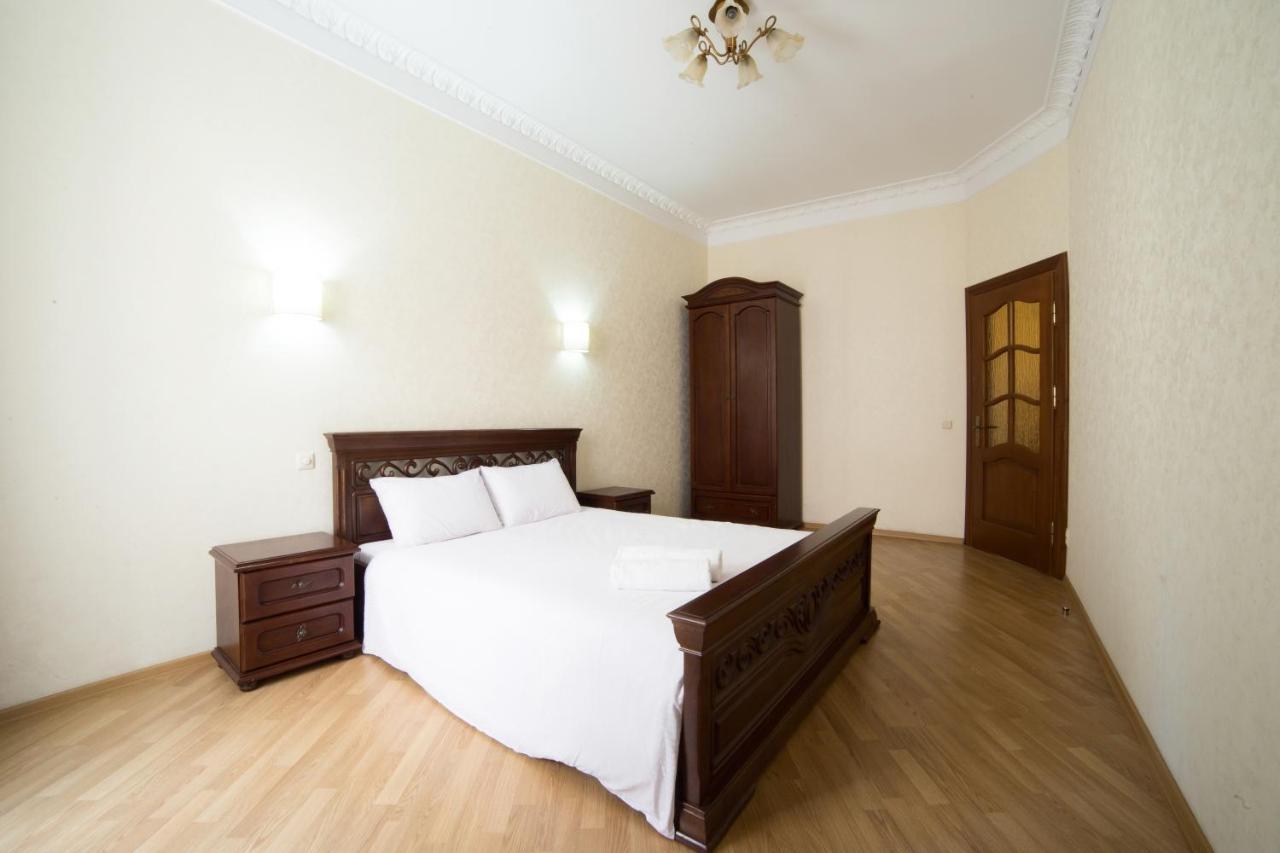 Apartment On Virmenska 3, With 2 Separate Bedrooms Lemberg Exterior foto